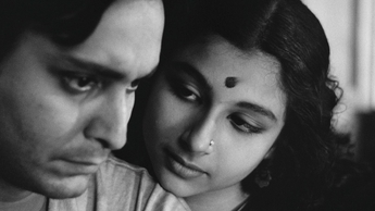 Apur Sansar (Source: themoviedb.org)