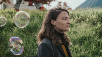 Vier minus drei (Source: themoviedb.org)