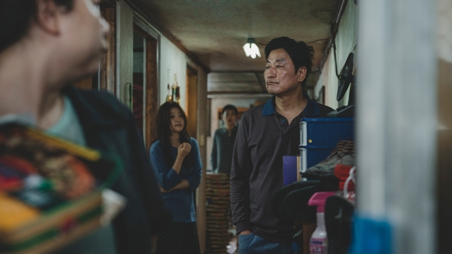 Gisaengchung (Source: themoviedb.org)