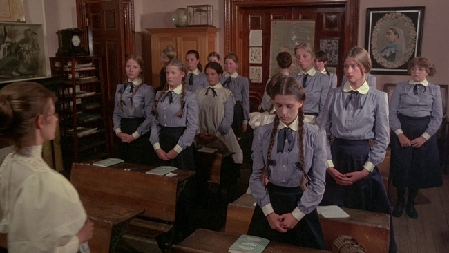 Picnic at Hanging Rock (Source: themoviedb.org)