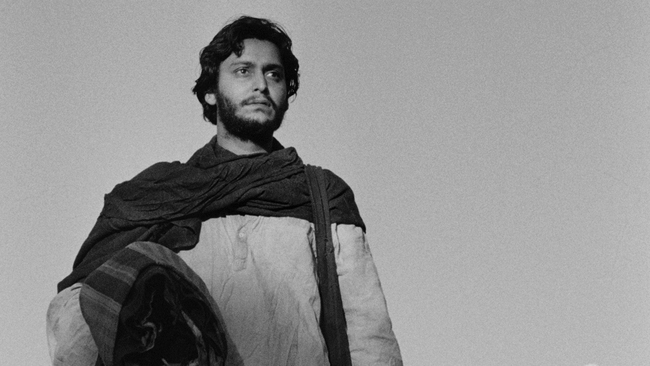 Apur Sansar (Source: themoviedb.org)
