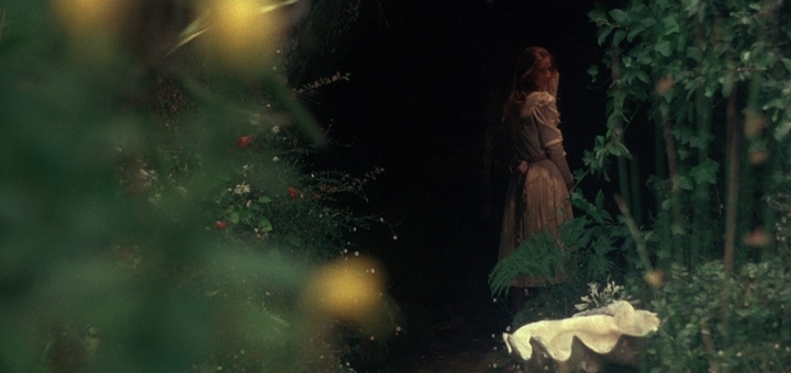 Picnic at Hanging Rock (Source: themoviedb.org)