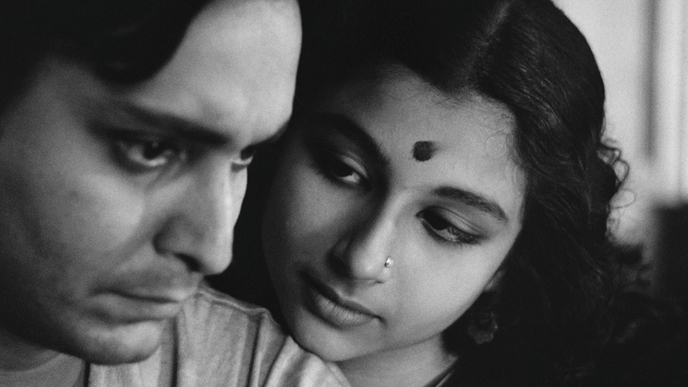 Apur Sansar (Source: themoviedb.org)
